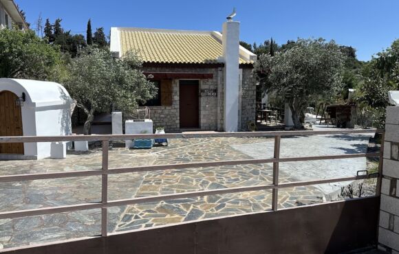 Eleftheria Villa