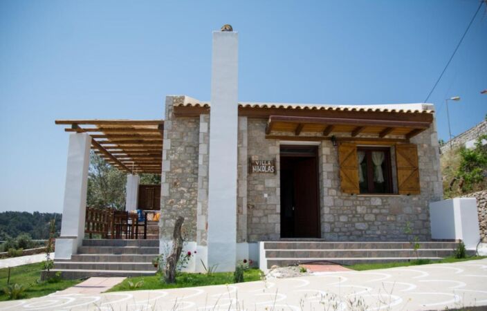 Nikolas Villa